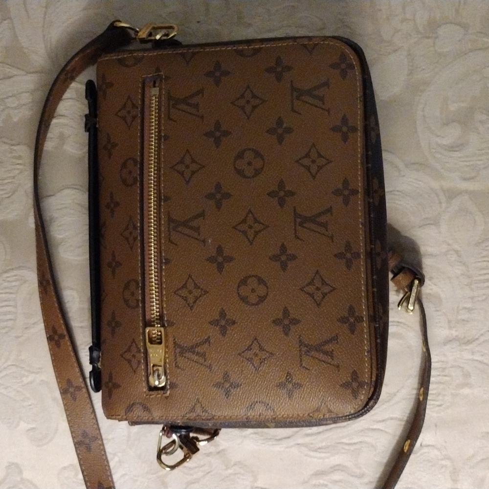 Louis Vuitton Reverse Monogram Pochette Metis - Picture 3 of 16